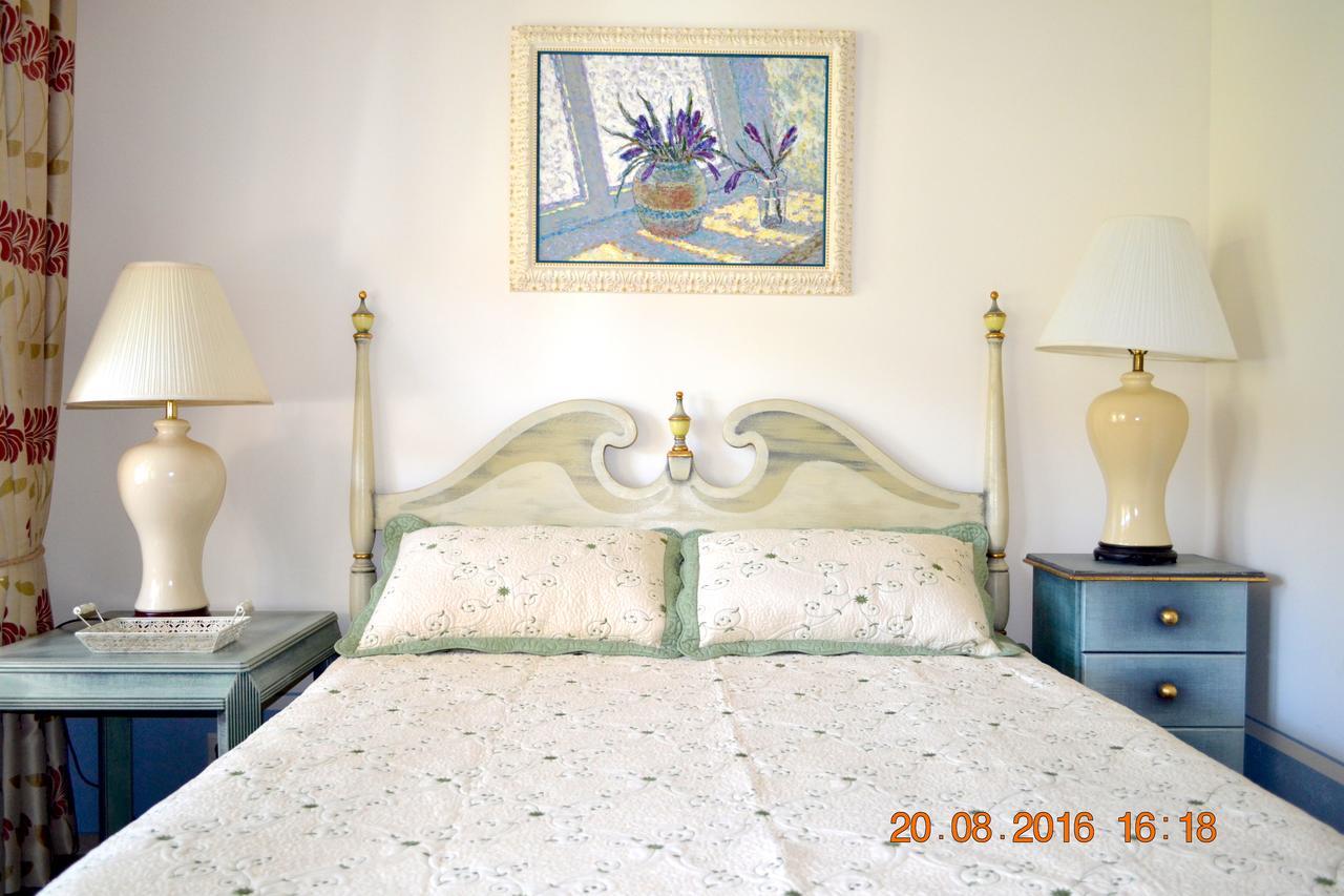 Bed and Breakfast Resedinta Rotundu à Butuceny Extérieur photo